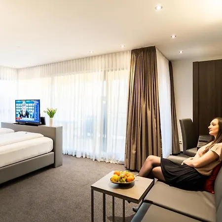 Duda An Der A9 Zwischen Ingolstadt Und Muenchen, Ideal Fuer Stopover, Geschaeftsreisen Und Monteure Hotel