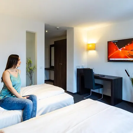 Duda 3 Hotell 3*