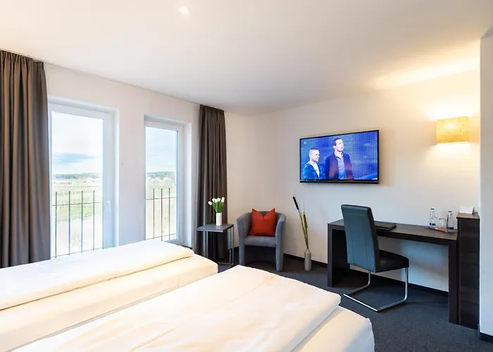 Duda An Der A9 Zwischen Ingolstadt Und Muenchen, Ideal Fuer Stopover, Geschaeftsreisen Und Monteure